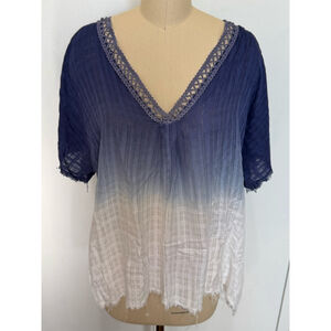 Women's gimmicks Top Size L Blue white ombre sheer relaxed fit vneck raw edges